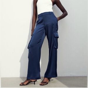 H&M Dark Blue Wide Leg Cargo Pants. Size 4
